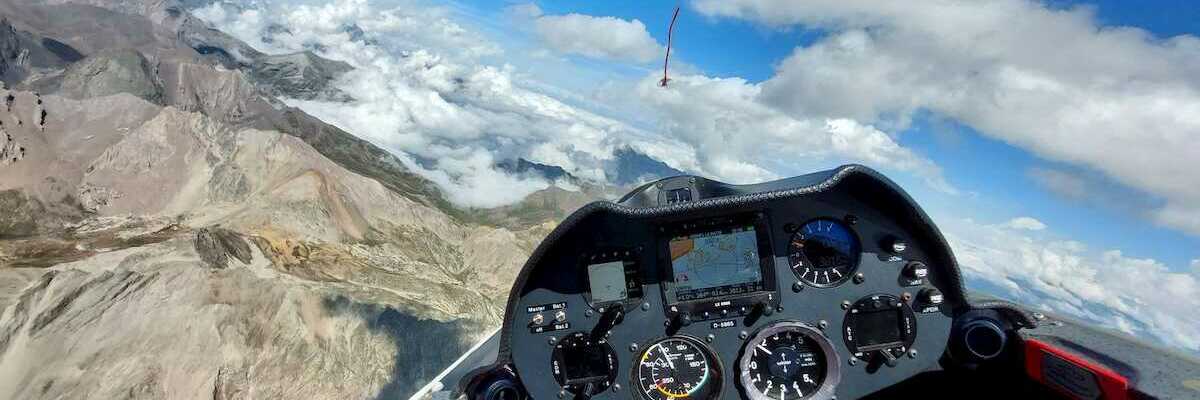 Flugwegposition um 14:06:54: Aufgenommen in der Nähe von 12021 Acceglio, Cuneo, Italien in 3784 Meter